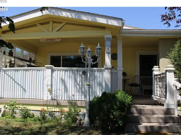 707 Harrison St, Wasco, OR 97065