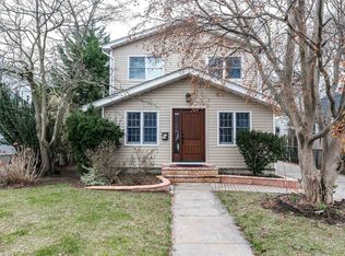 33 Frankel Ave, Freeport, NY 11520