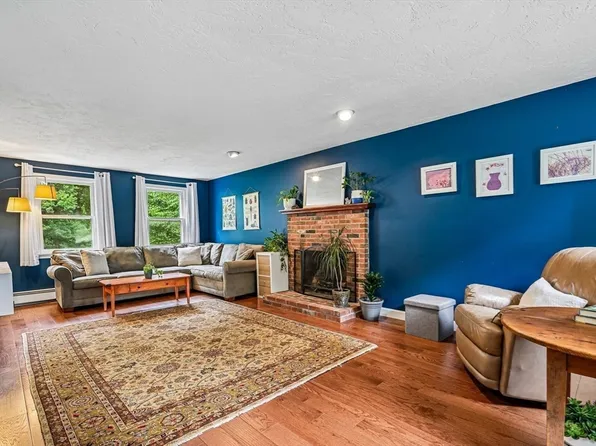 69 Gates St, Framingham, MA 01701