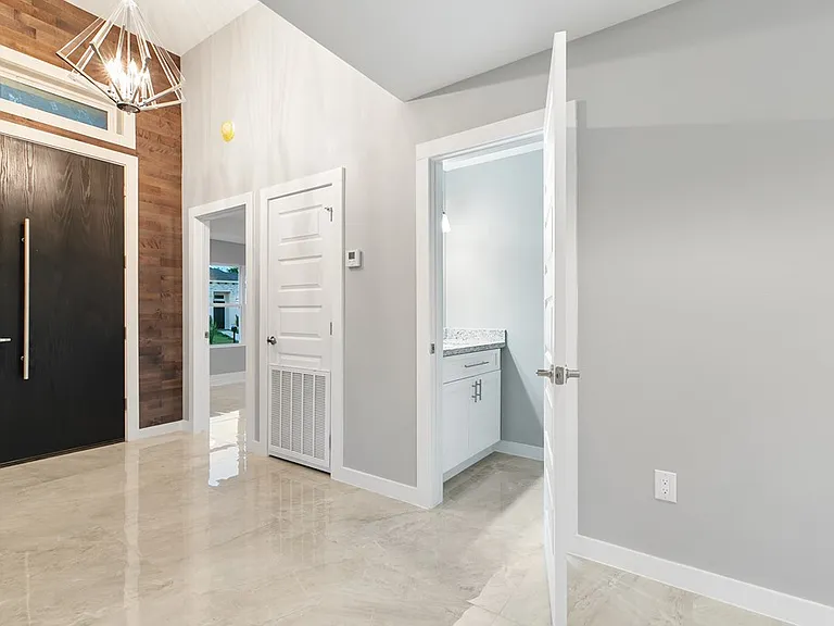 4 Augusta Dr — Photo 5