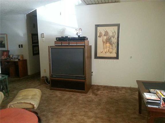 4th image of 2672 N Terrace Dr