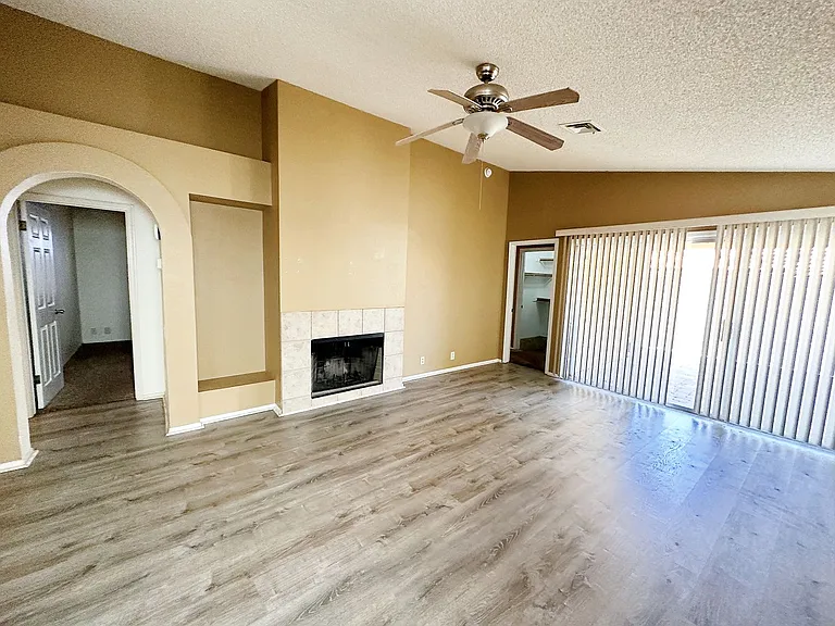 11050 N 111th Way — Photo 6