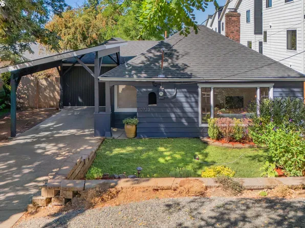 10723 NE Fremont St, Portland, OR 97220