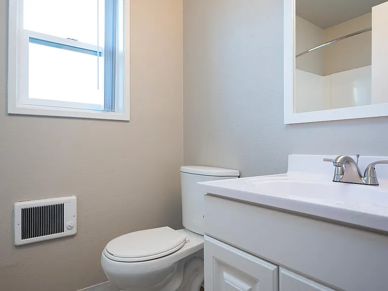 The Jax Apartments | Bathroom