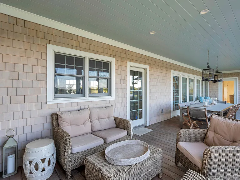 125 Dune Rd — Photo 45