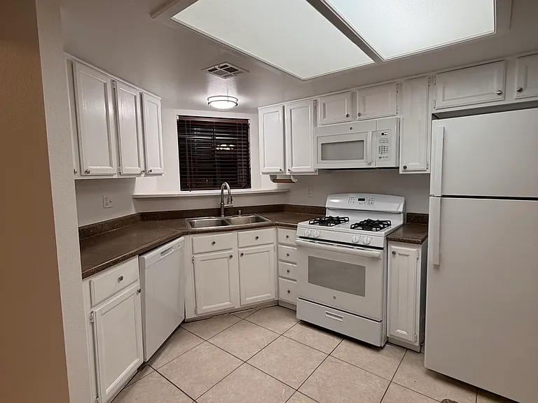 6665 Gatehouse Ln — Photo 13