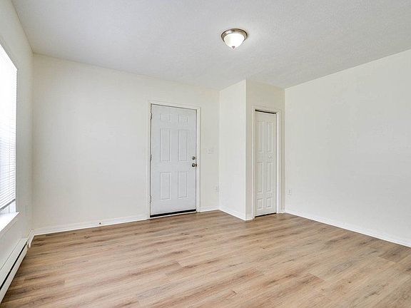 4th image of 3301 W 23rd Pl