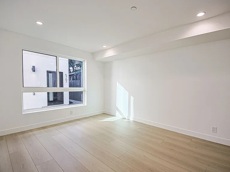 5709 Auckland Ave — Photo 25