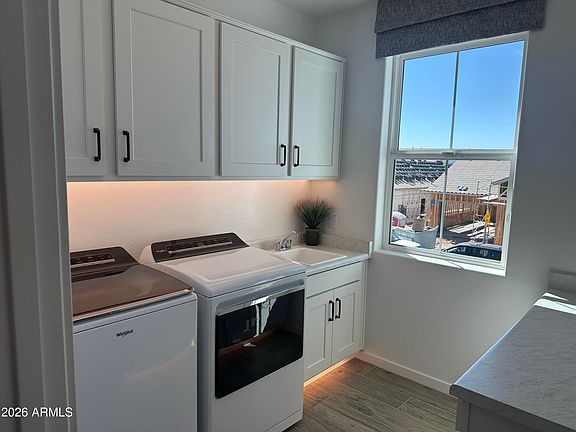 4th image of 3710 E ROCHELLE Circle