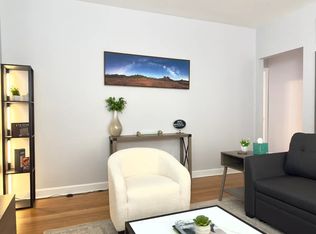 6441 N Hamilton Ave APT 1F, Chicago, IL 60645