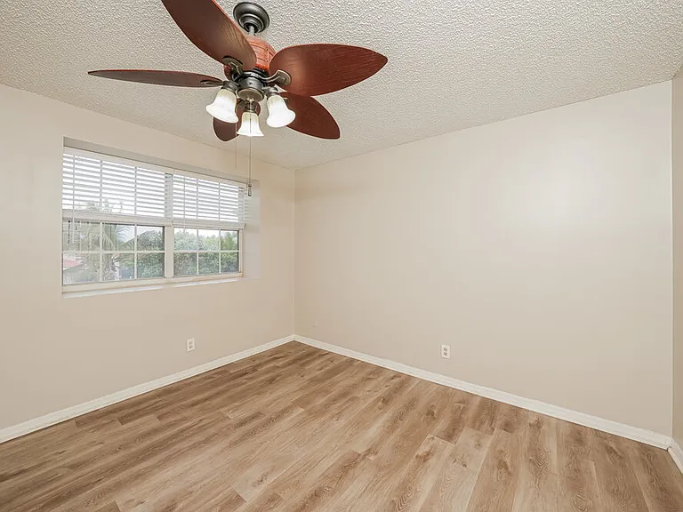 7142 Davit Cir — Photo 13