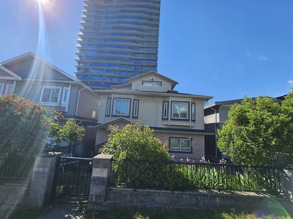 5045 Payne St, Vancouver, BC V5R 4J5