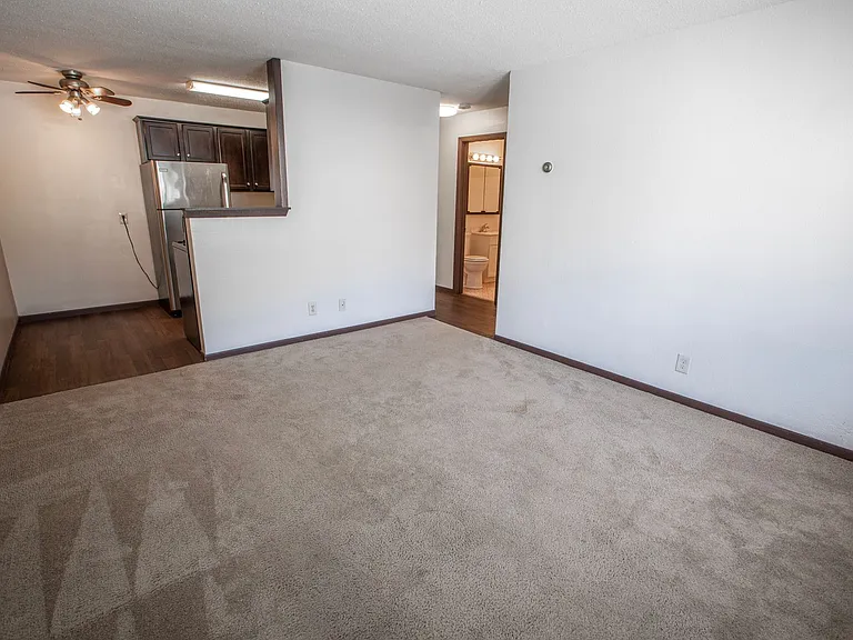 3431 Dupont Ave S — Photo 21