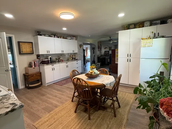 7215 University Ave #2, Middleton, WI 53562