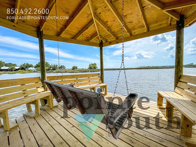 15021 Innerarity Point Rd — Photo 2