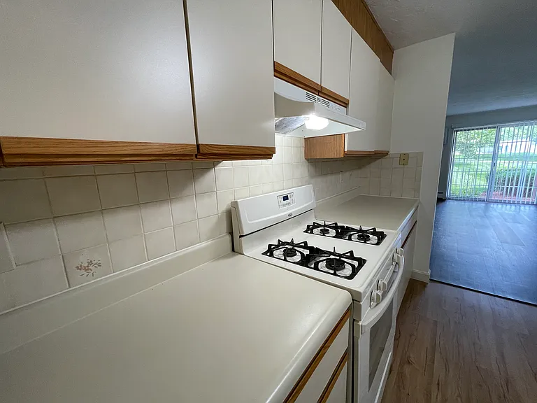 Park View Hills Condominiums — Photo 34