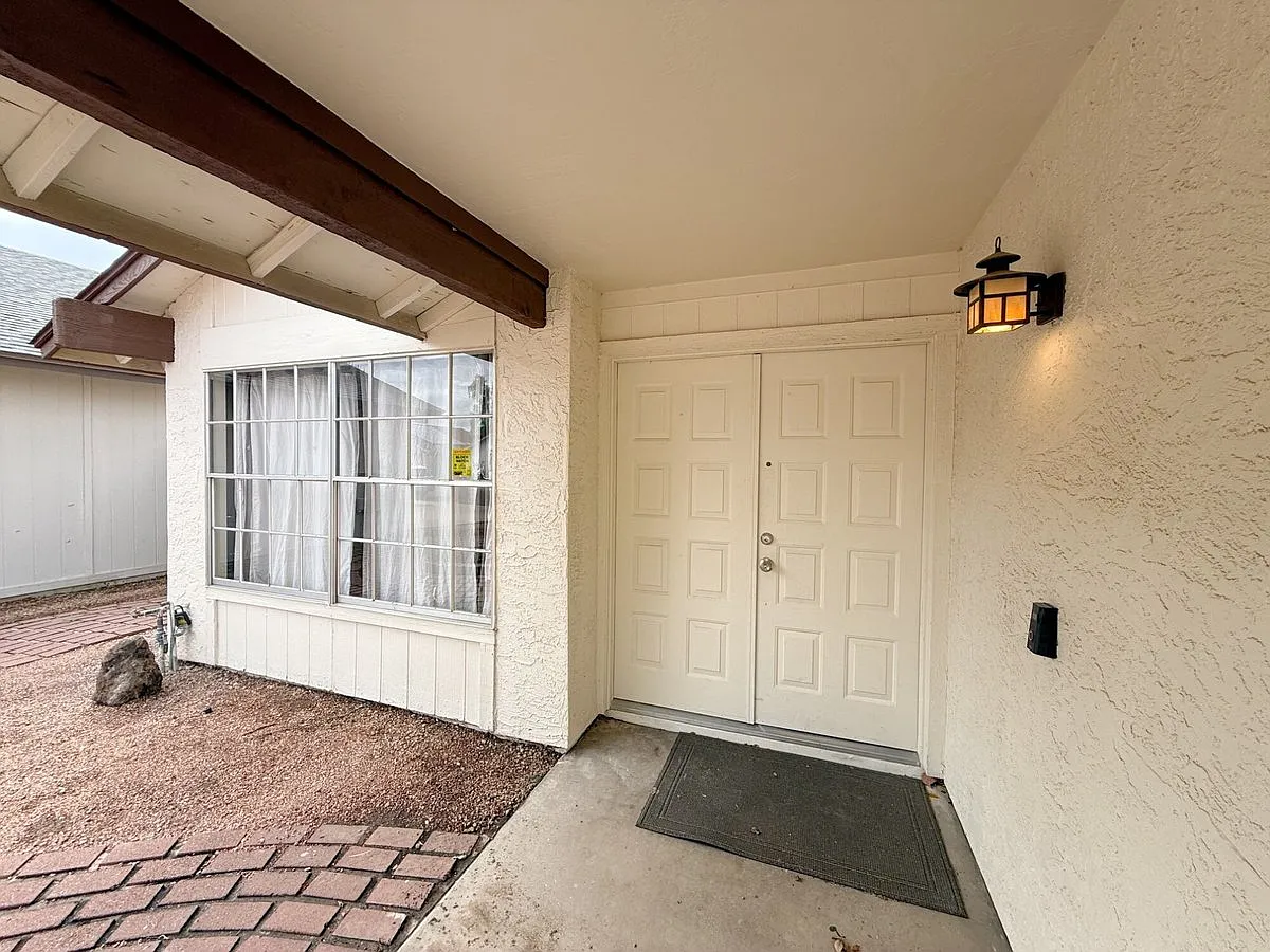4335 West Julie Drive — Photo 4