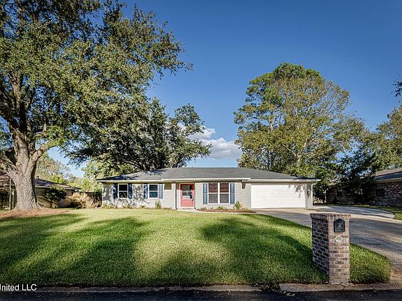 4th image of 4012 Hillandale Dr