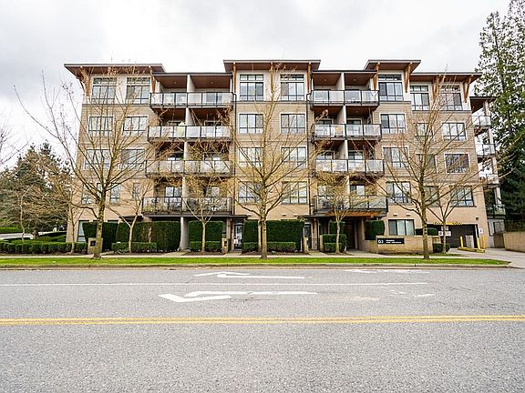 3rd image of 15388 105th Ave #405