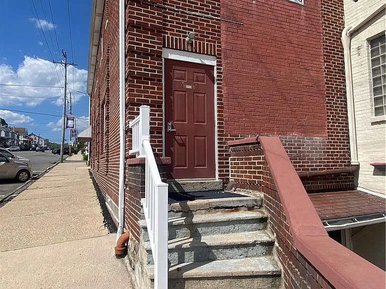 146 North St — Photo 1