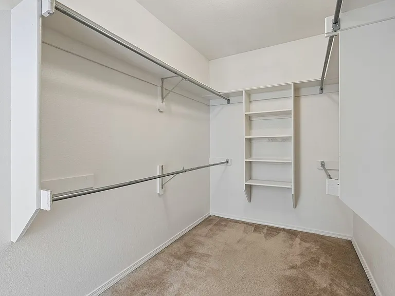 1708 Creekside Ct — Photo 29