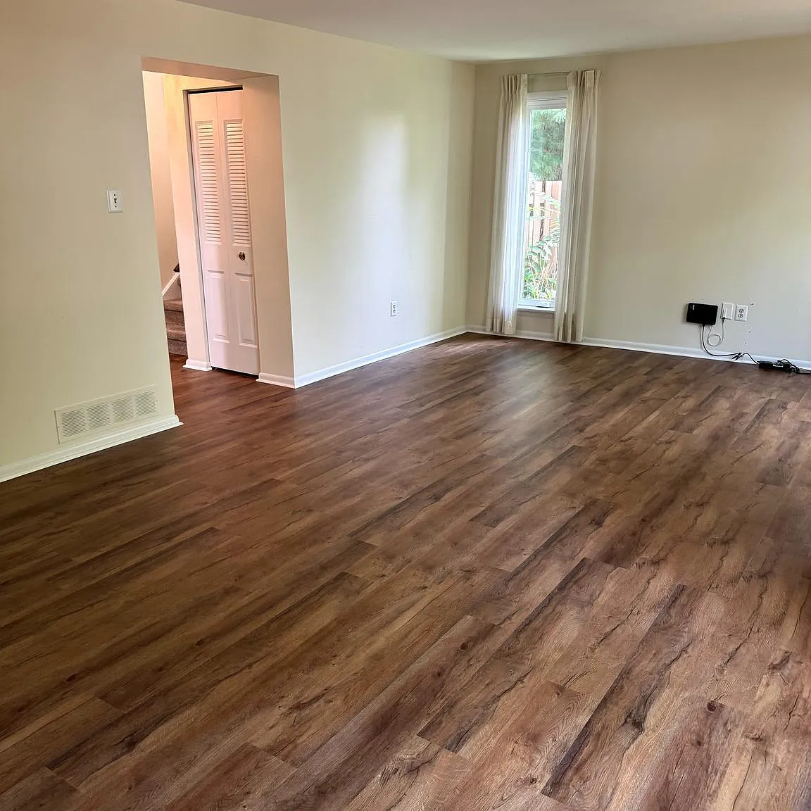 3 bed, 2.5 bath, 1578 sqft, $3,500 — Photo 3