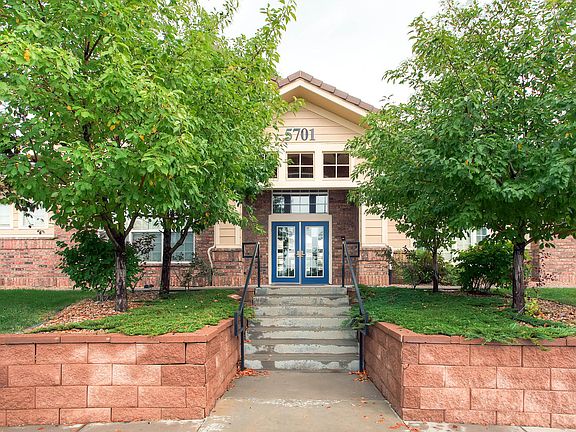 Clubhouse-fitness center
