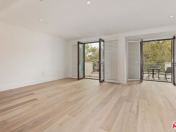5th image of 140 S Oakhurst Dr #302