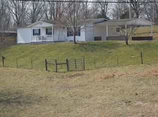 1077 Beaver Lake Rd, Lawrenceburg, KY 40342