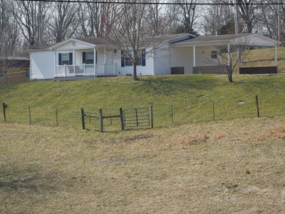 1077 Beaver Lake Rd, Lawrenceburg, KY, 40342