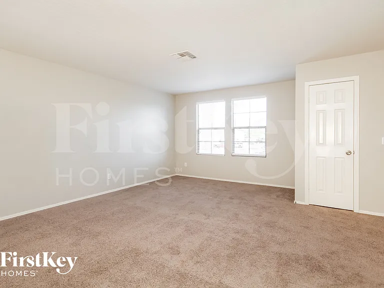3006 W Pollack St — Photo 10
