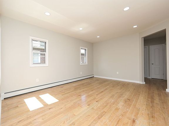 4th image of 22325 105th Ave