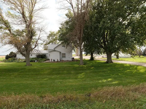 2747 360th St, Rock Valley, IA 51247