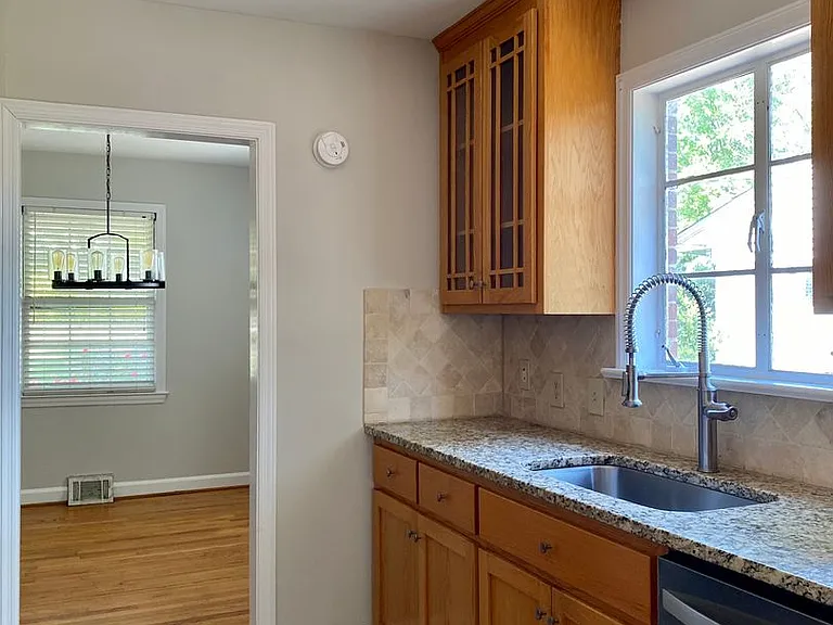 1938 Fairfield Dr — Photo 11
