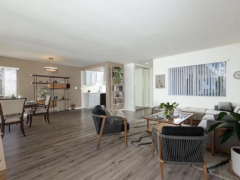 The Grove Apartments — Photo 10