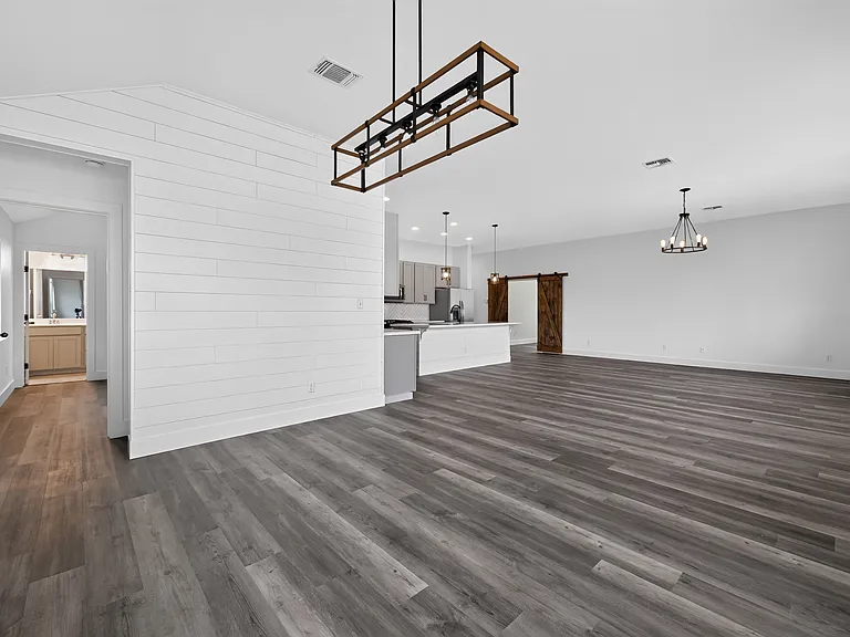 104 Joseph Hawkins Ln — Photo 11