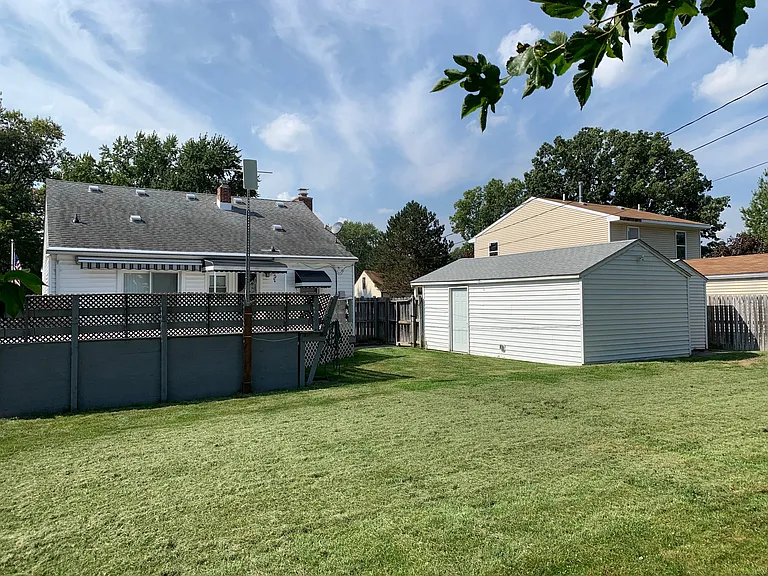 7428 Deering St — Photo 15