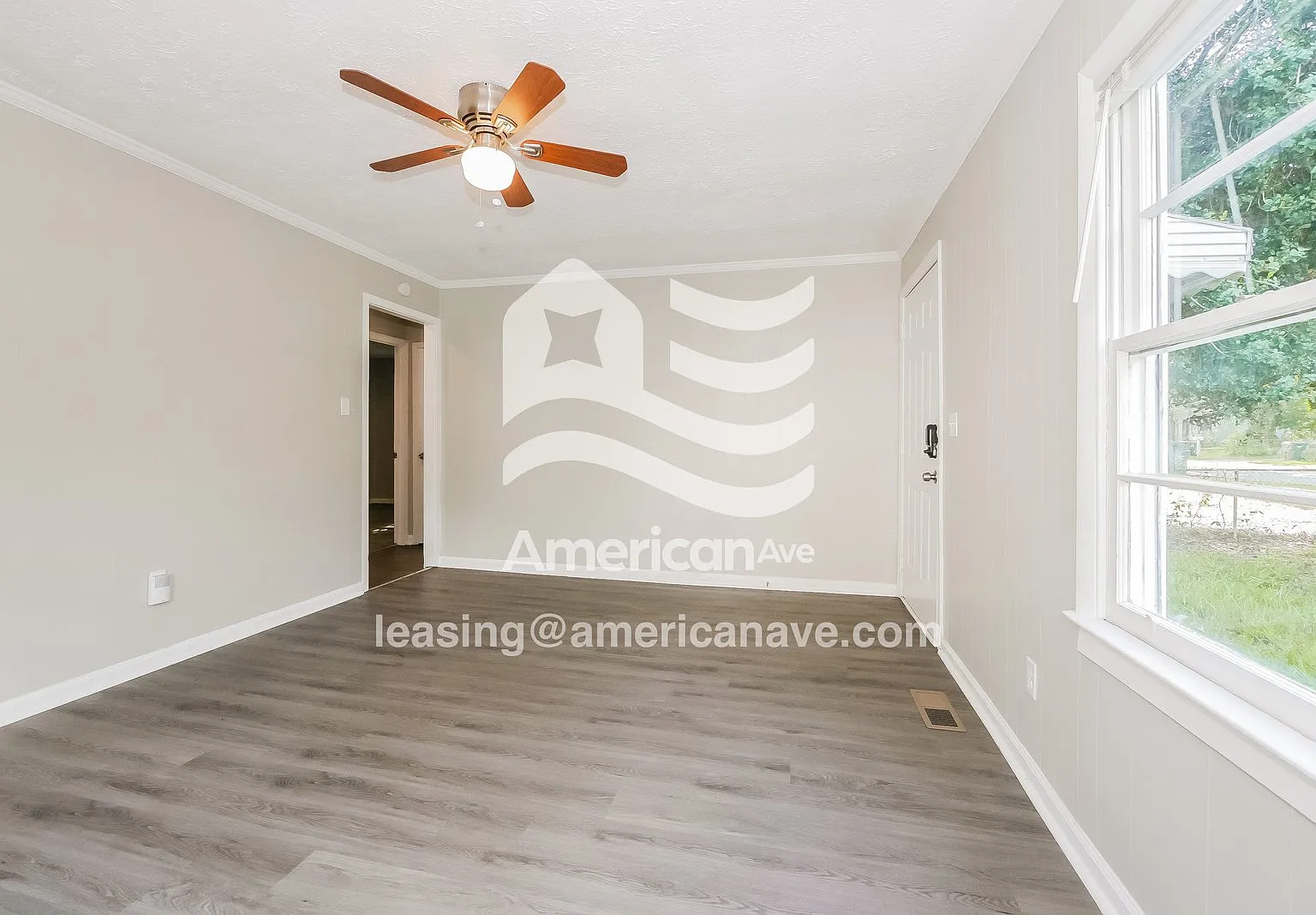 4 bed, 2.0 bath, 1348 sqft, $1,222 — Photo 4