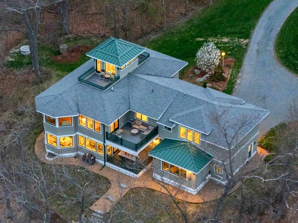 323 High Rd, Newbury, MA 01951
