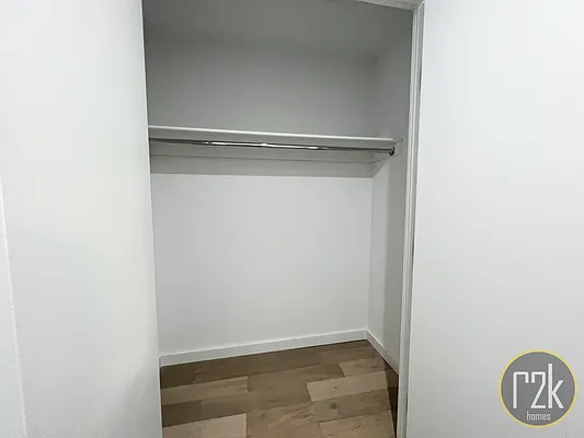 Rented by Realty 2000 Corp | media 22