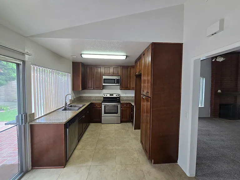 17832 Cardiff Cir — Photo 7