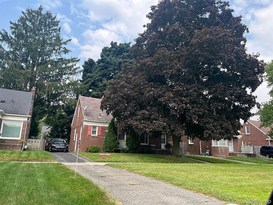 1st image of 9929 W Parkway St