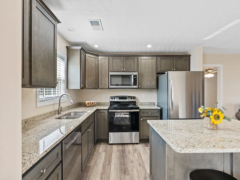 1024 Oak Hill Rd #F — Photo 2