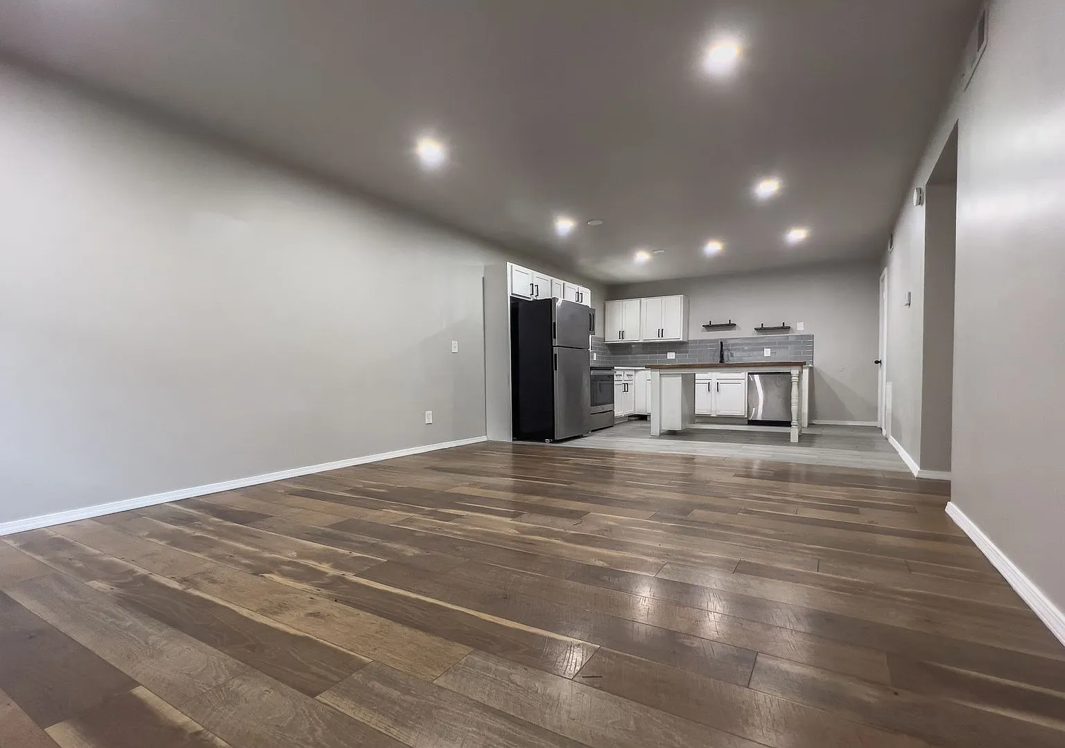 Modern Comfort in Paseo Arts District - Welcome to 735 NW 30th, #4! — Photo 2