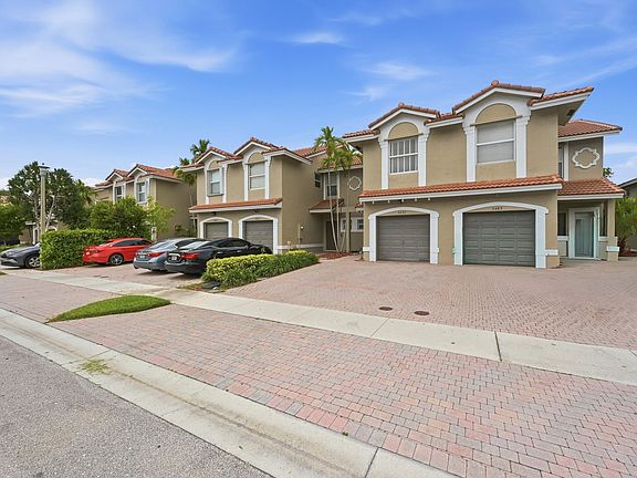 2nd image of 5477 NW 90th Terrace