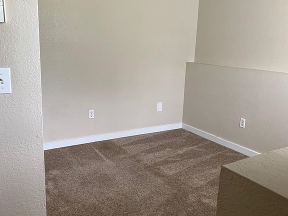 3rd image of 12424 Thayer Ln NW APT 101
