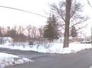 103 Clover Dr, Walkerton, IN 46574