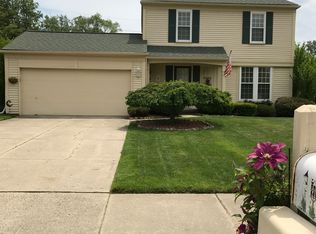 5752 Williamsburg Ct, Waterford, MI 48327