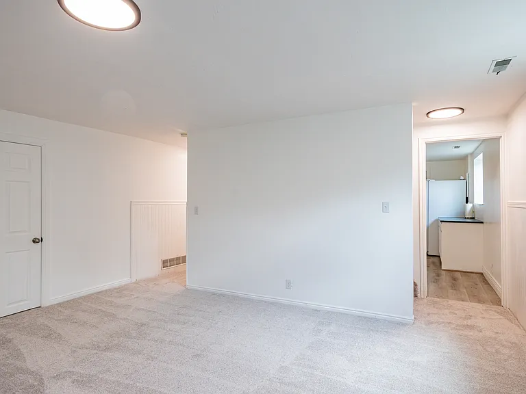 1774 E Faunsdale Dr — Photo 14