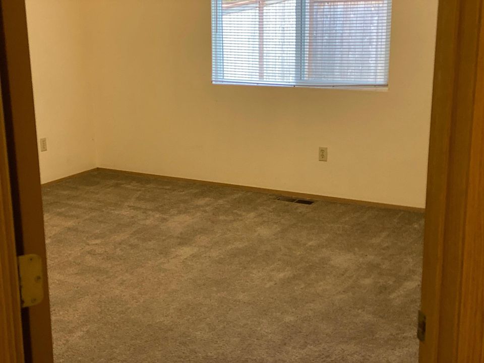 1st image of 4308 Avonlea Dr SE
